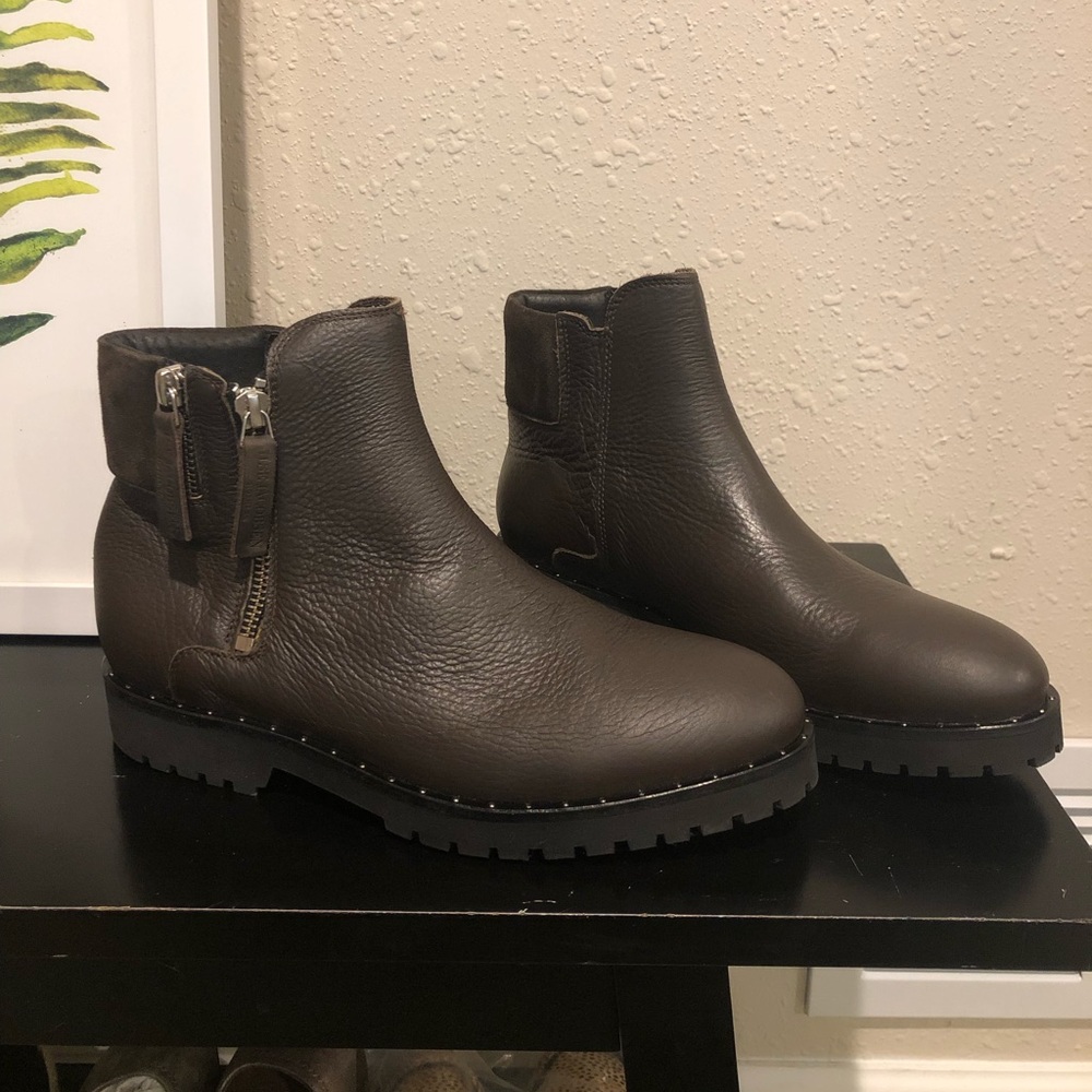 Authentic Ilse Jacobsen chocolate leather boots.